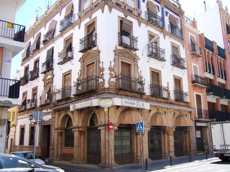 Apartamentos Rg Arenal Sevilla Rom bilde
